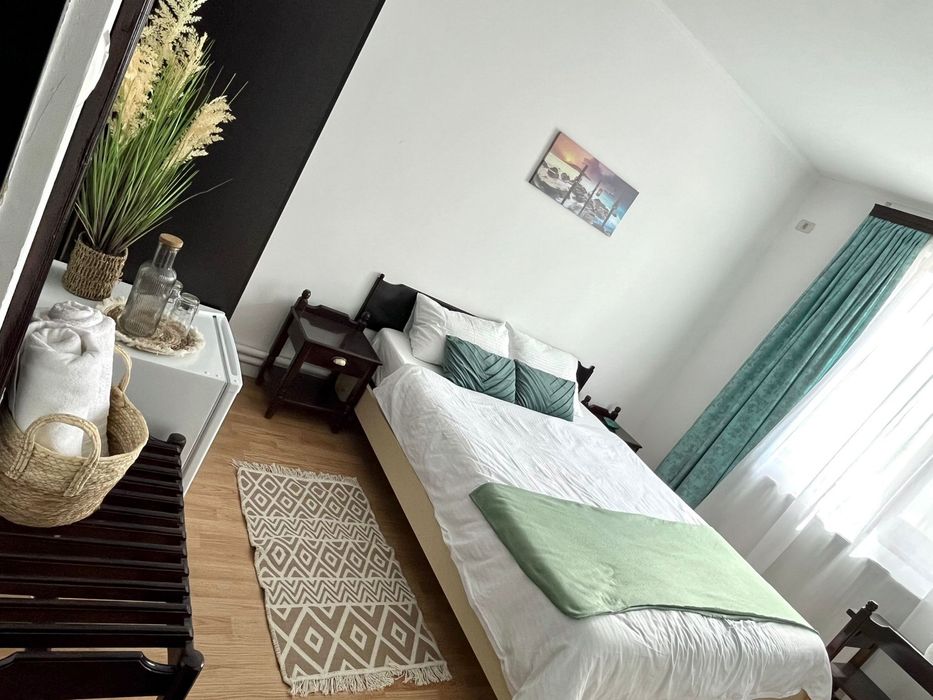 Vila Macris -|Cazare Eforie Nord 2026 | Camere duble/triple | Parcare + Grătar |