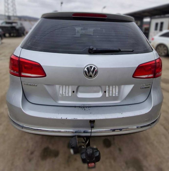 Dezmembrez VW Passat B7 1.6D CAY 2011 cutie manuala 6+1 trepte