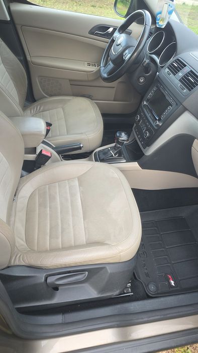 Vând mașina Skoda