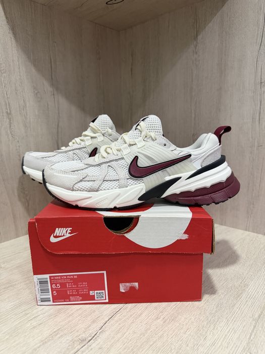 Кроссовки Nike V2K Run SE 37.5 размер новые оригинал