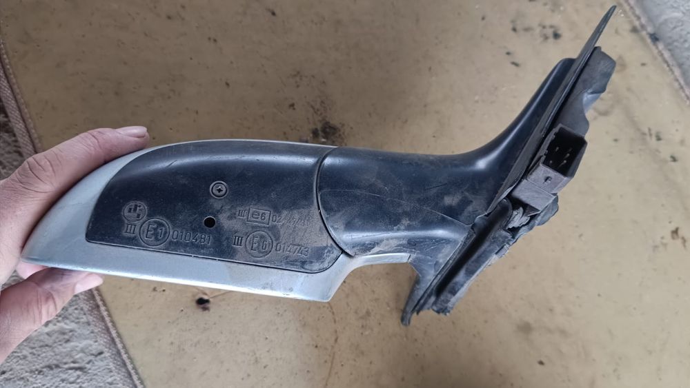 Боковые зеркала Audi C-4