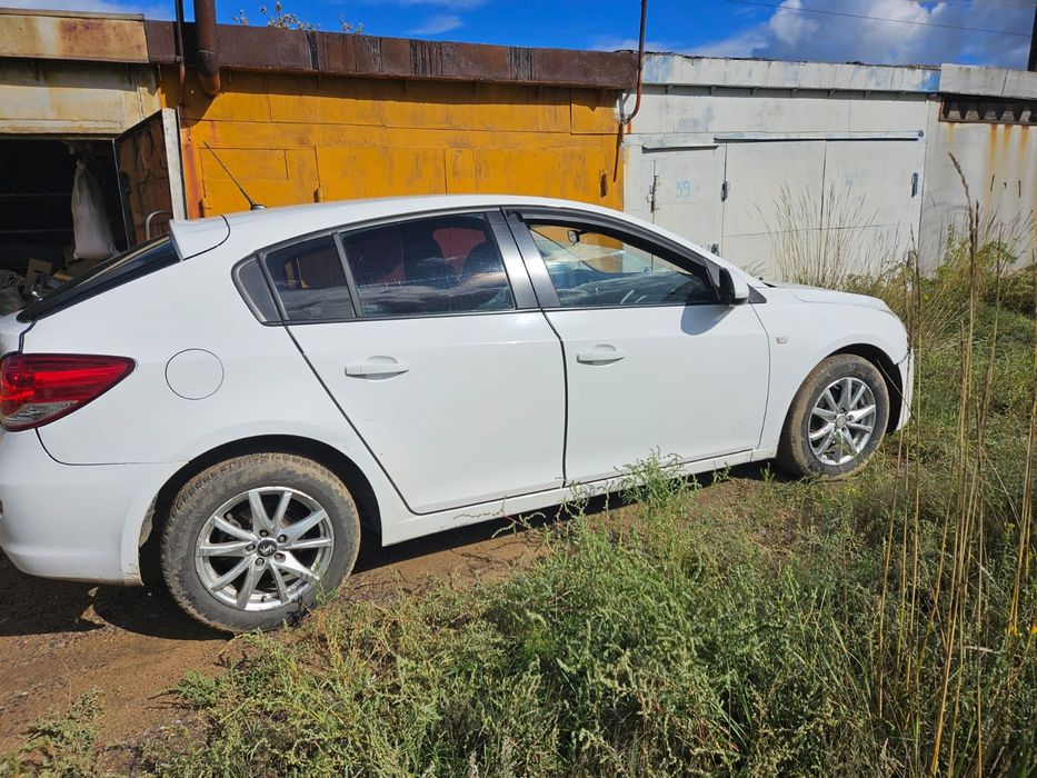 Продам автомобиль Chevrolet Cruze