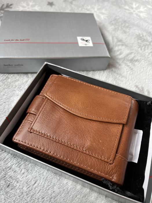 Чисто нов мъжки портфейл АРТ 93