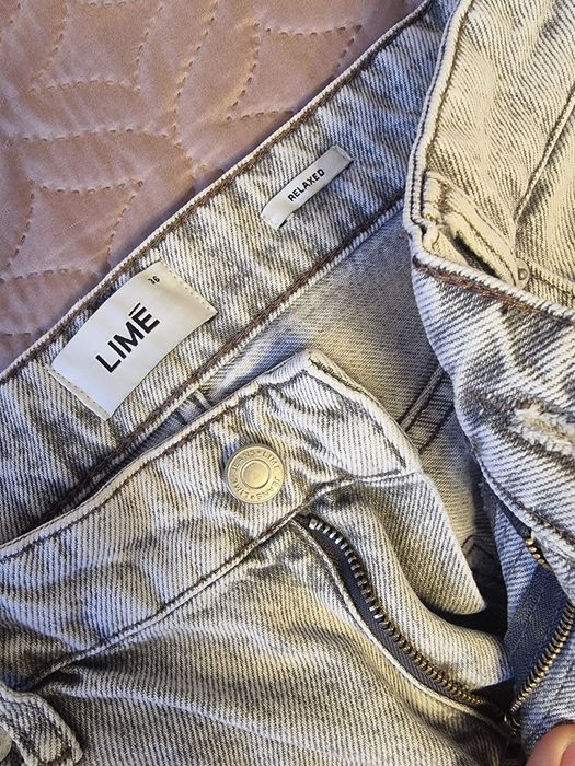 Продам джинсы на девочку