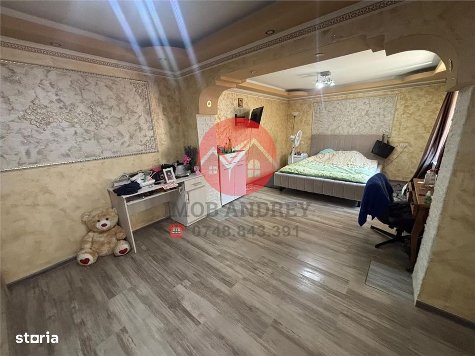 Casa centrala Tulcea, 2 corpuri, garaj, gata de mutare