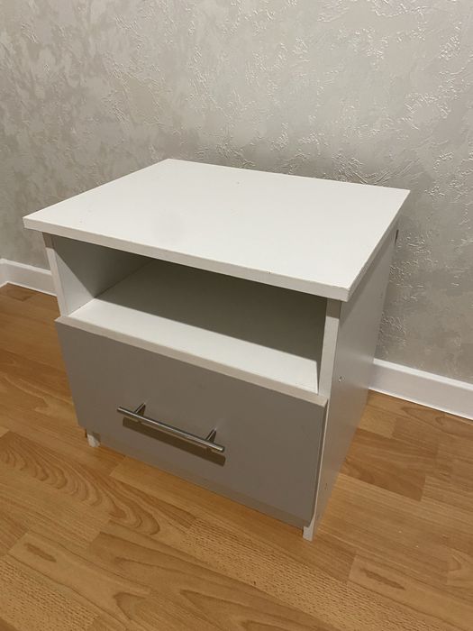 Продам тумбу 1 шт 5000 тнг