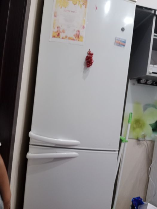 Продам холодильник рабочии