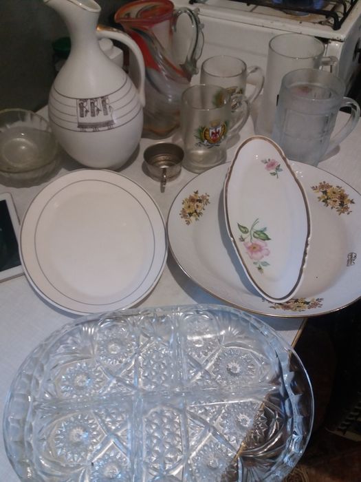 Продам столовую посуду..