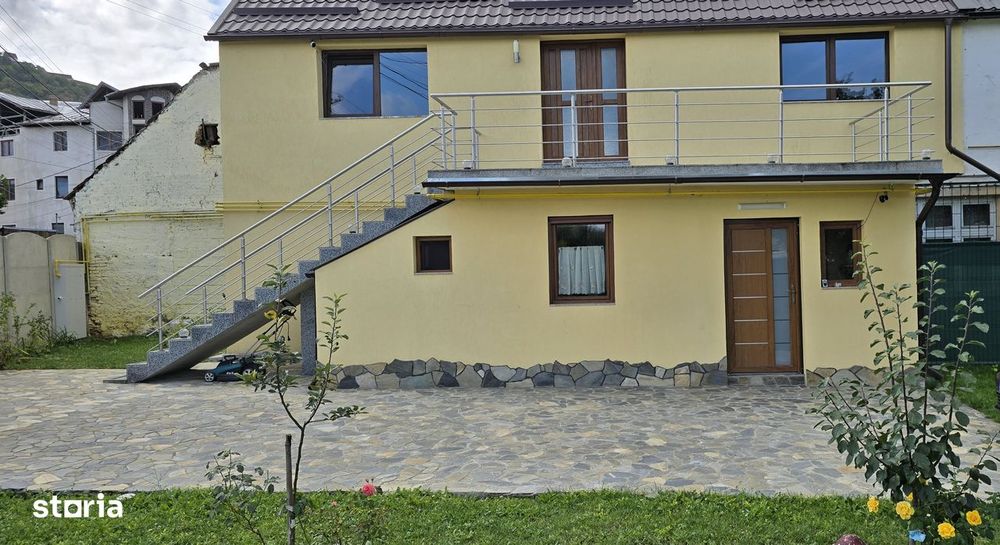 Casă renovata complet cu 2 apartamente incalzire in pardoseala