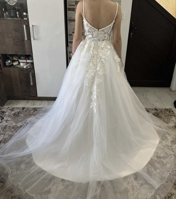 Булчинска рокля - нова е