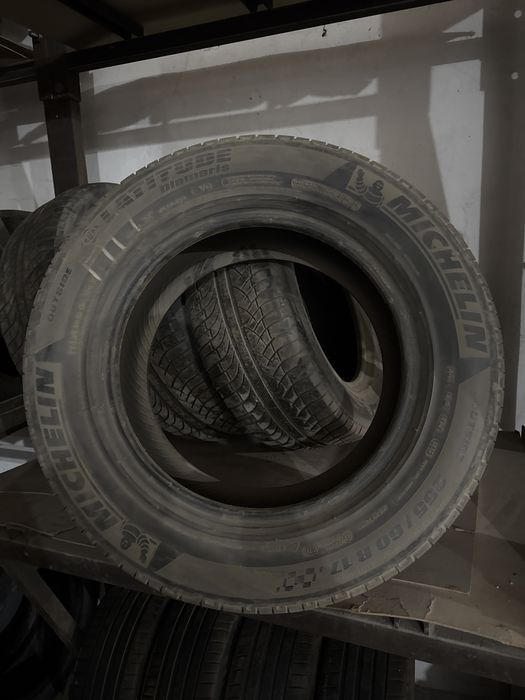 Комлект летних б/у шин Мишлен 255/60/17