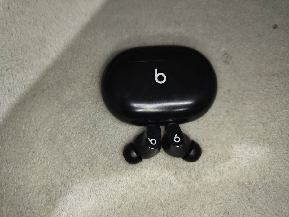 Beats Studio Buds