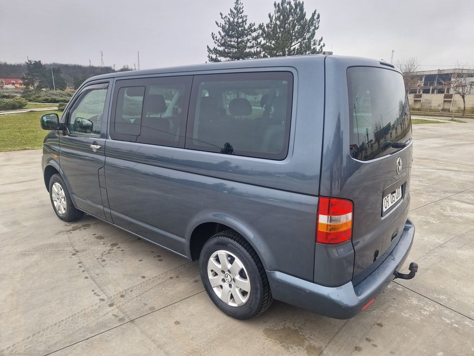 VW T5 8+1 locuri 2.5 TDI