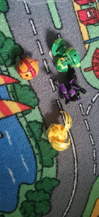 Bakugani si Arena Bakuganilor