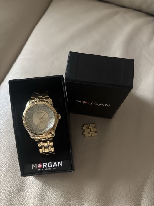 Ceas dama auriu, Morgan