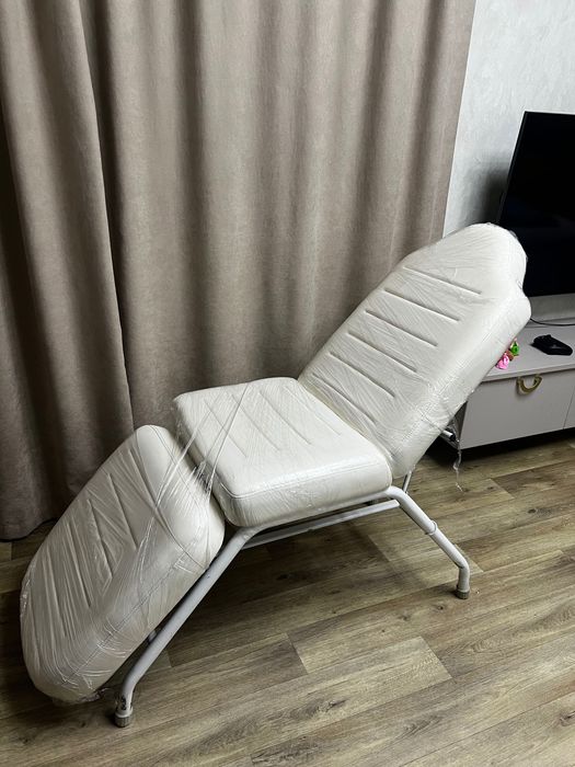 Кушетка косметологическая