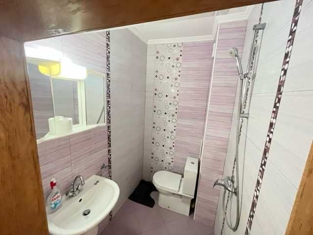 Дава се под наем Тристаен апартамент в Бургас, Център - 75 кв.м за 408 € - Снимка #3