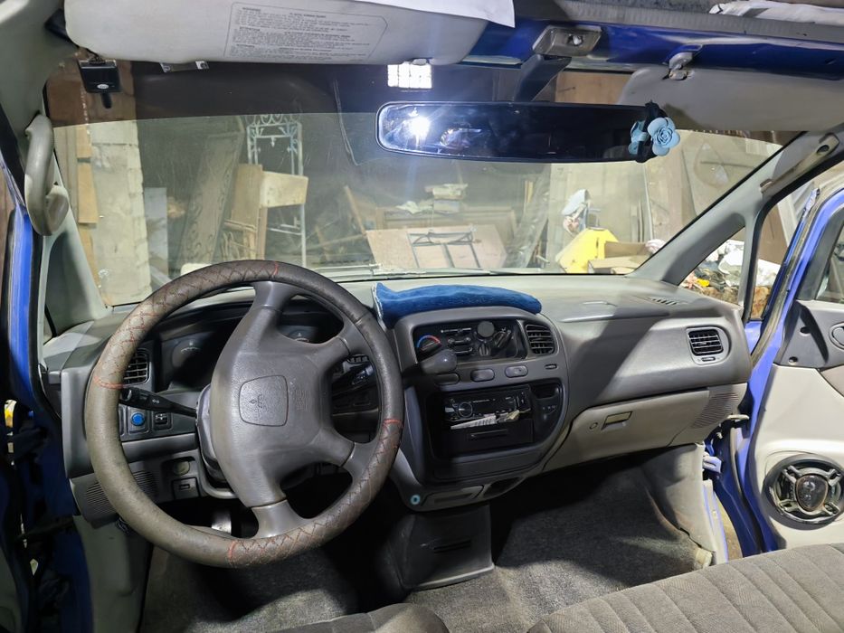 Продам Mitsubishi Delica L400