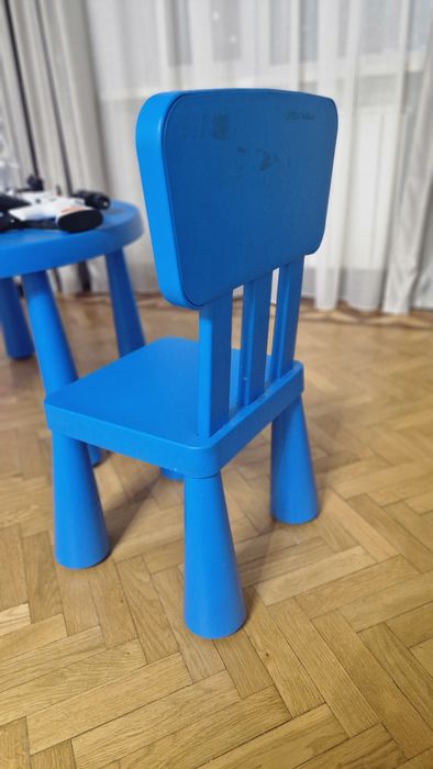 Продам детский стол и стульчик IKEA