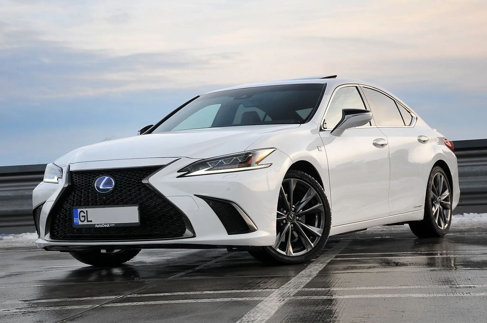 Lexus Seria ES F Sport /Hybrid /Distroni+ /Lane&Side Assist /Head-up