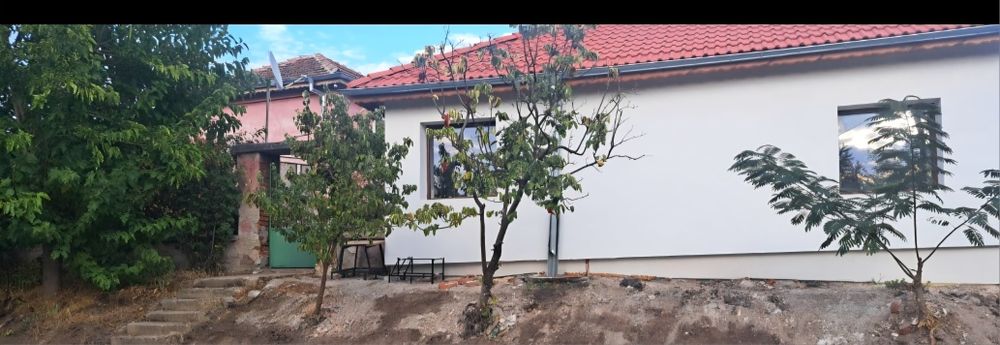 Продавам къща в с. Селци !