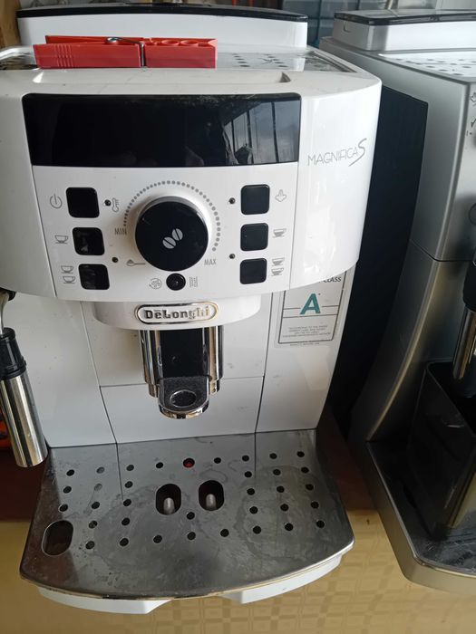 Expresor Delonghi Magnifica S