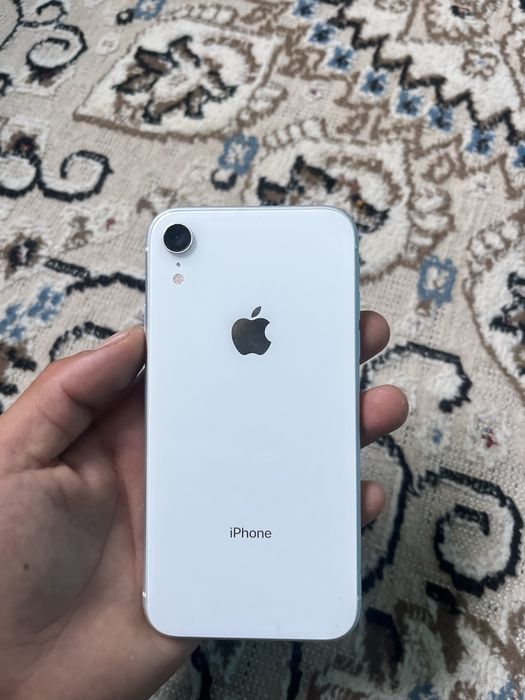iPhone xr буу ак светте сарапины нет
