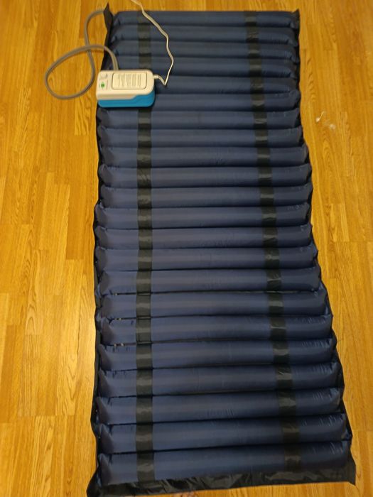 Продается поотивопролежневый матрац