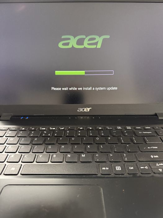 Vand  laptop Acer perfect functional