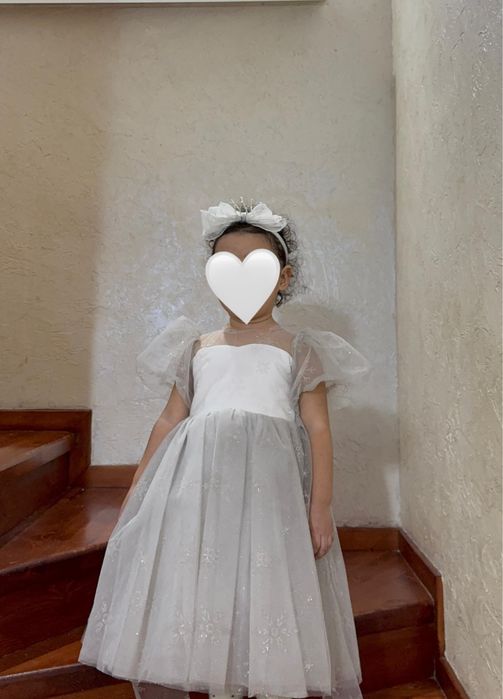 Красивое белое платье на ёлку