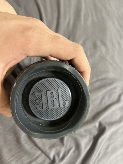 Jbl charge essential  2