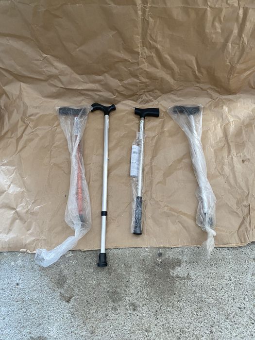 Baston metalic clasic cu maner ergonomic