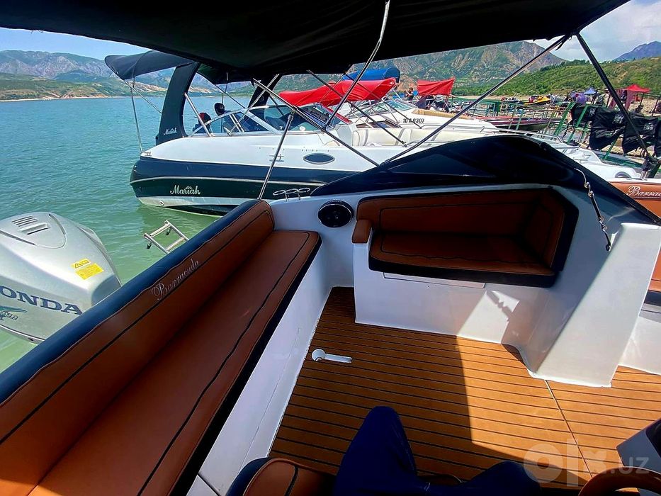 Продам срочно катер Barracuda 545 8ми местная  с подвесним мотором Hon