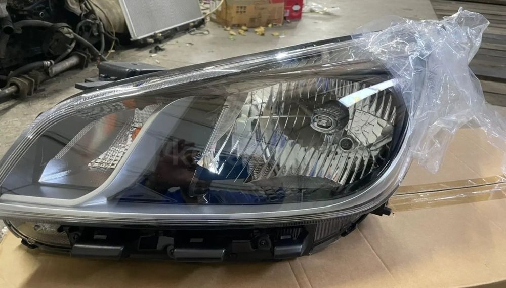 Акцент 2011 фара