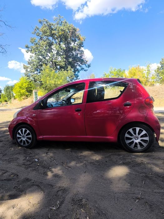 Toyota aygo 1.0 i, 2007, газ