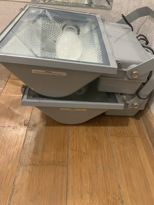 Прожектора 230Ват очень яркий