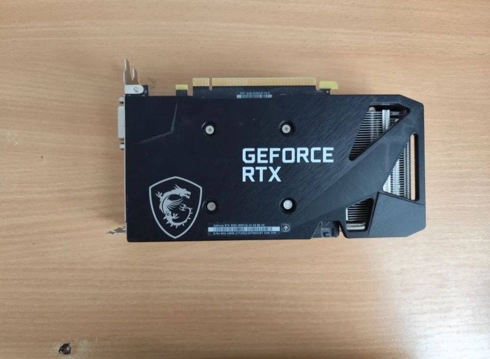 vând rtx 3050 8 gb Msi