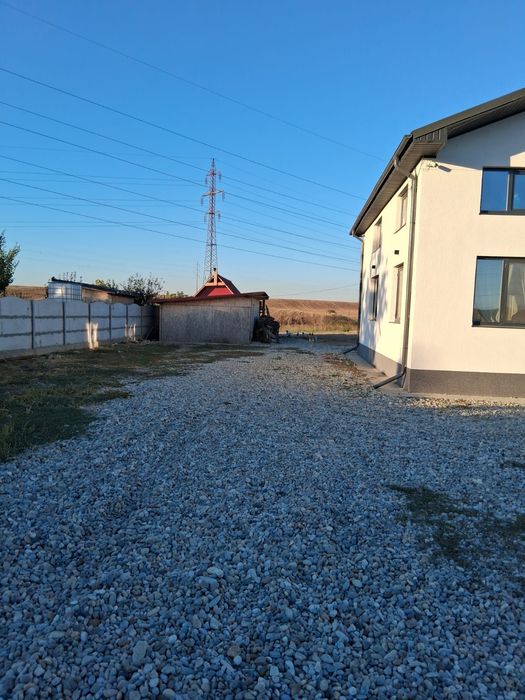 Casa Vartina 200m ² teren 1 h