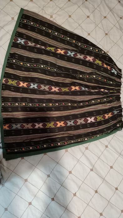 Se vinde valnic costum popular