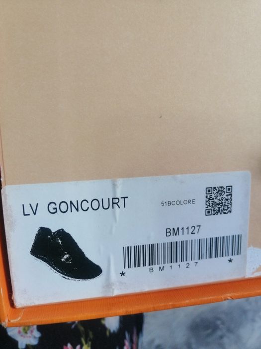 Продам кросовки Louis Vutton