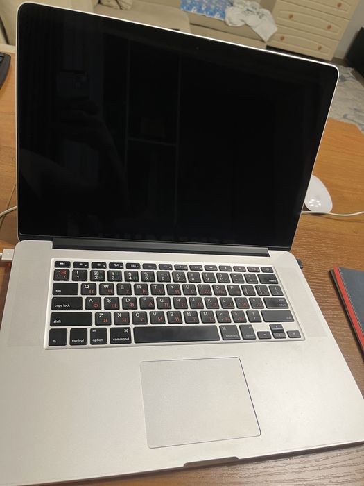 MacBook Pro 15 Retina mid 2012 core i7/8Gb/SSD 250 gb