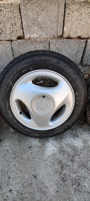 Jante aluminiu  + anvelope cu profil impecabil 175 65 R 14 OPEL