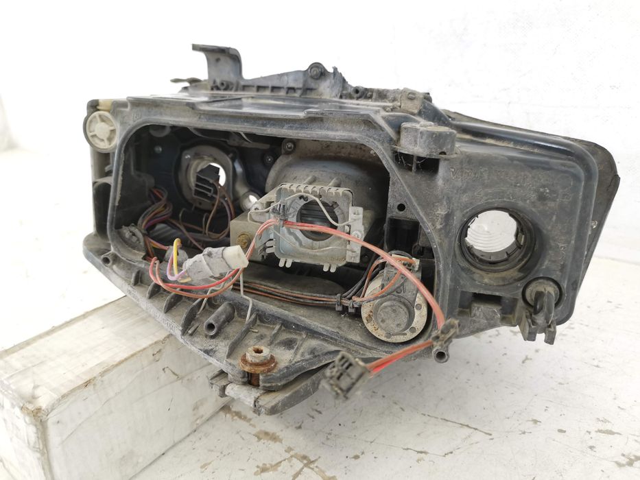 Десен фар с Bi Xenon / Desen far s Bi Xenon Audi A4 B6 [ - ] Оригинале