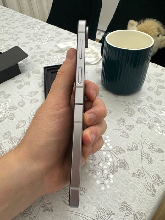 Продам samsung z flip 6 256gb