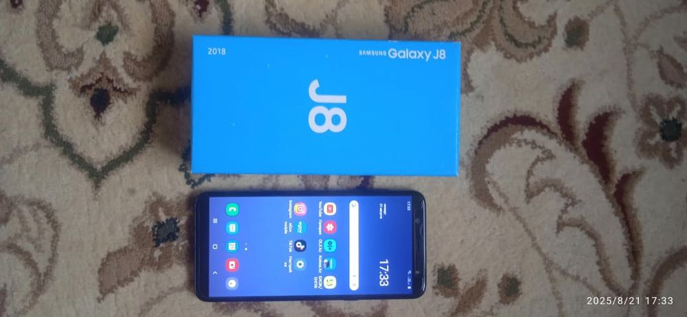 САМСУНГ J 8 оригинал в отличном состоянии