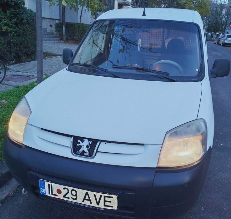 Vând Peugeot partener 2011