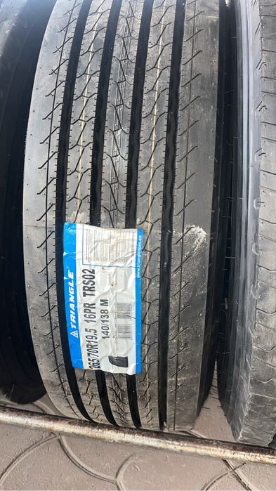 Продам грузовые шины новые