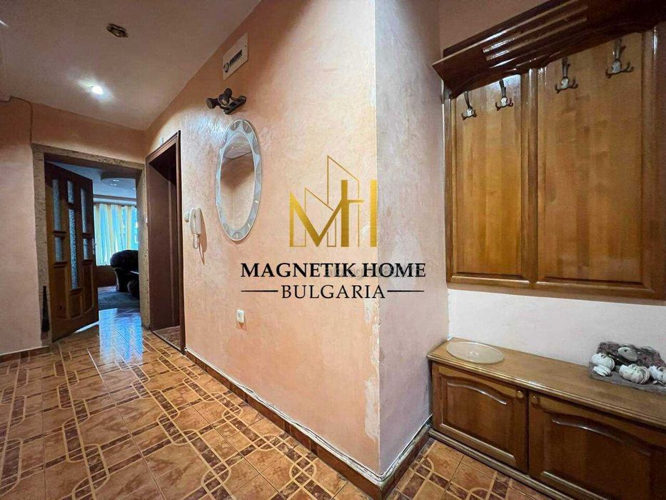 Дава се под наем Двустаен апартамент в Бургас, Възраждане - 80 кв.м за 357 € - Снимка #2