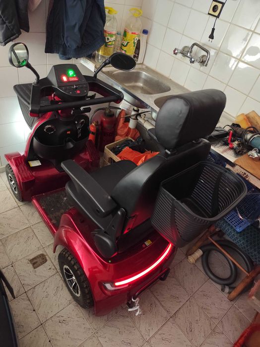 Mobility scooter L-68