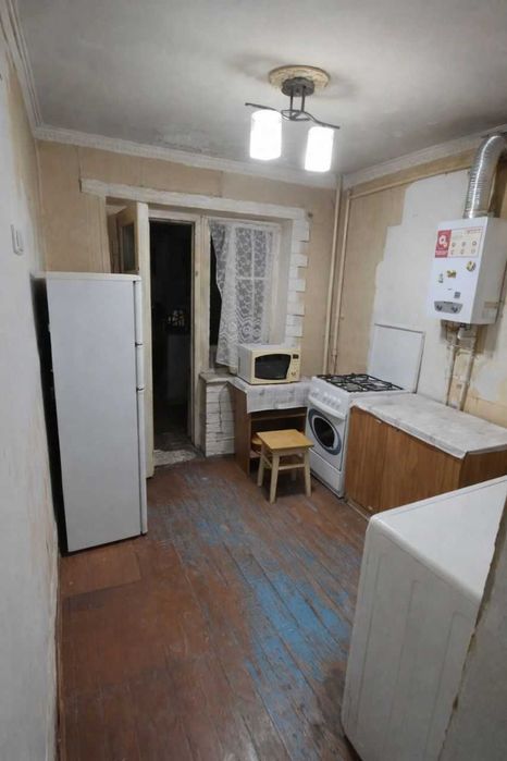 Продается однокомнатная на дубовой